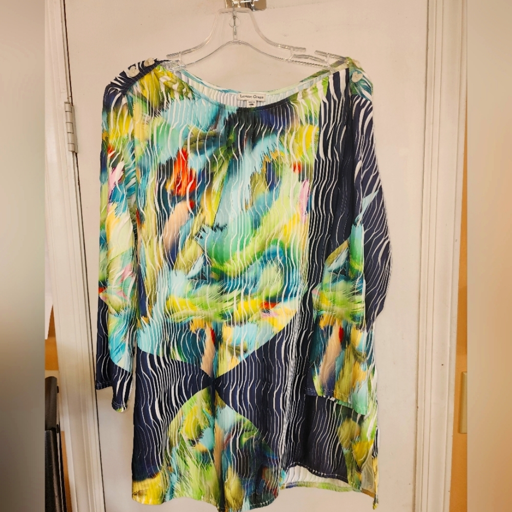 Lemon Grass Large Wearable Art to Wear Floral Tropical Blouse Tunic Top.like New